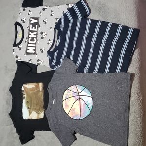 set of 4 boys tops sz. Small